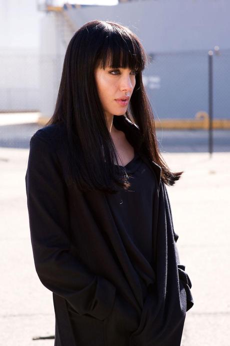 angelinajoliesalt-01-030309